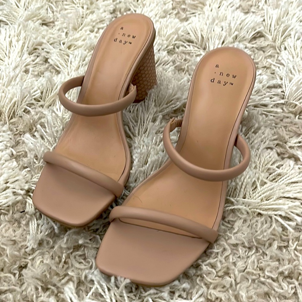 Target A New Day Women’s Cass Square Toe Heel Size 6 Tan Cream Beige